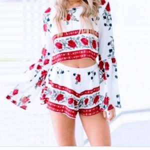 SOLD! NO LONGER AVAILABLE FOR PURCHASE! FLORAL SHORT SET